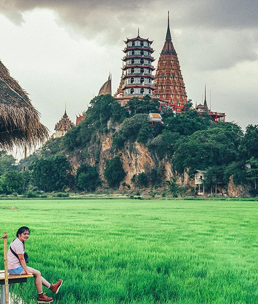 Wat Tham Suea