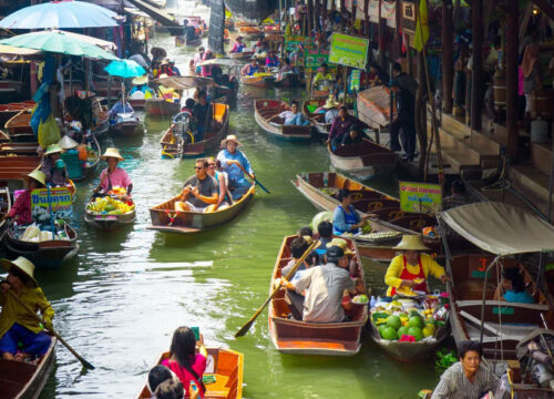 Damnoen Saduak Floating Market