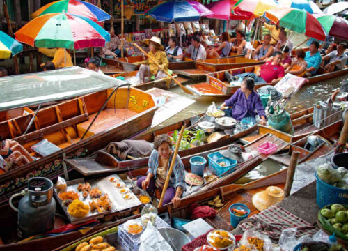 Damnoen Saduak Floating Market