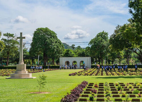 Kanchanaburi War Cemetery (DonRak)